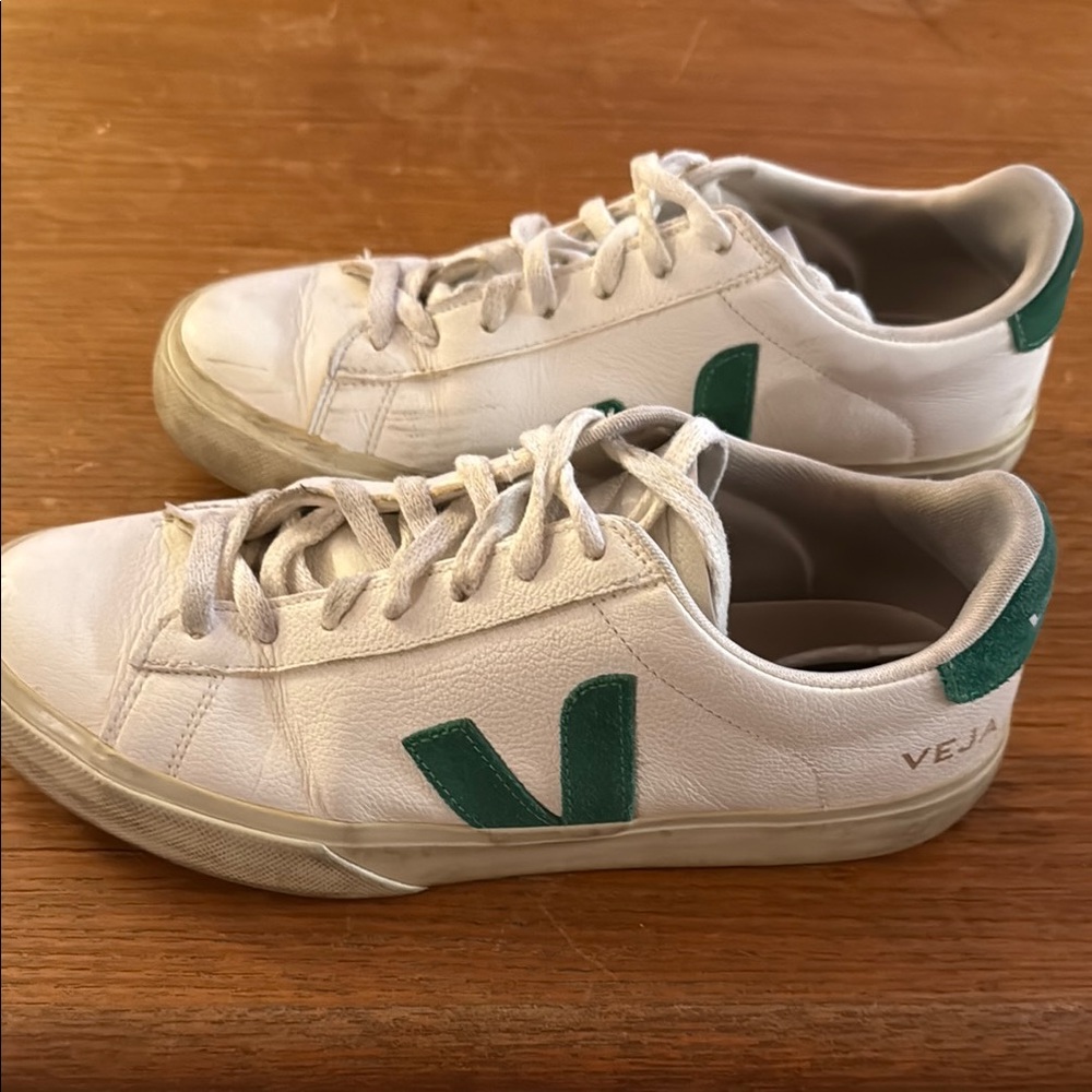 Veja White Leather Low-Top Sneakers with Green V